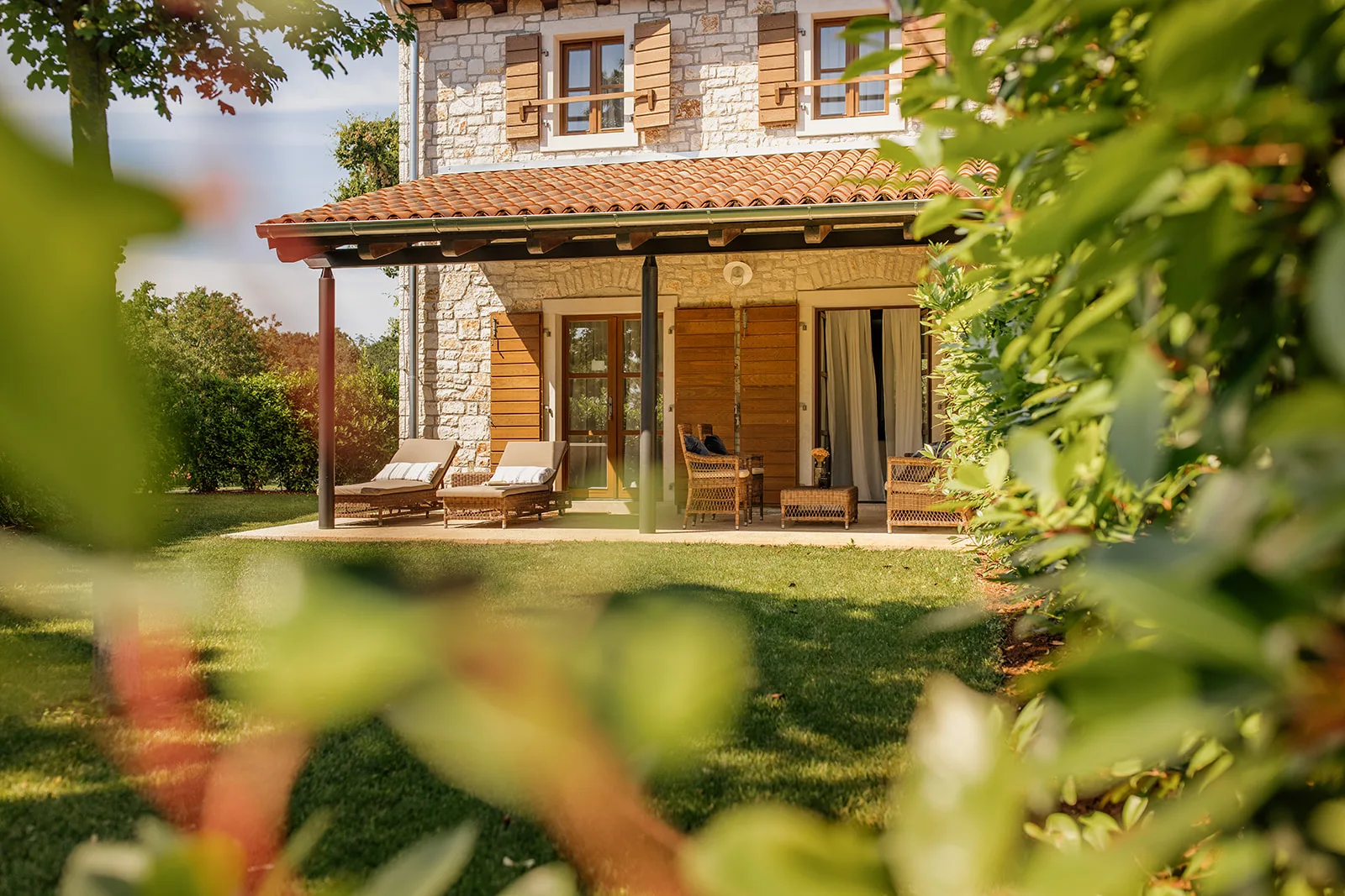 Living area of the Estate Garden Residence at Meneghetti