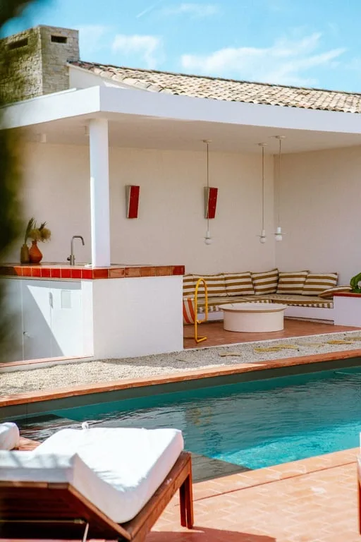 Pool house and terrace at Villa Ocre